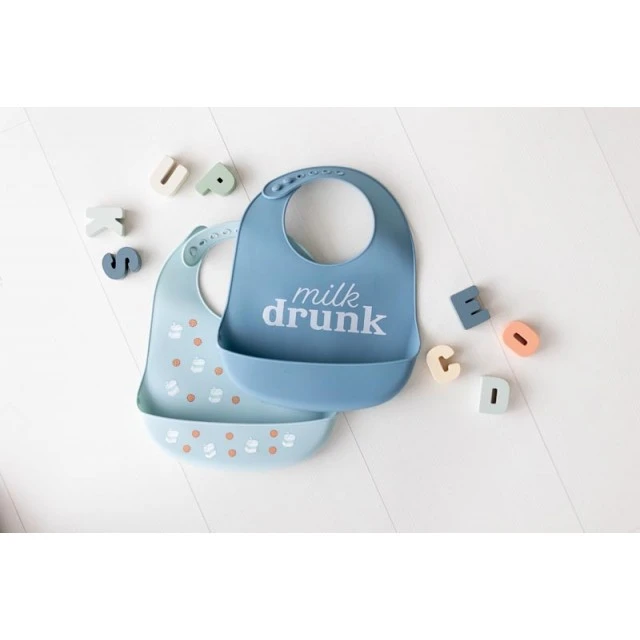 Pearhead Set of 2 silicone bibs - Milk Drunk
