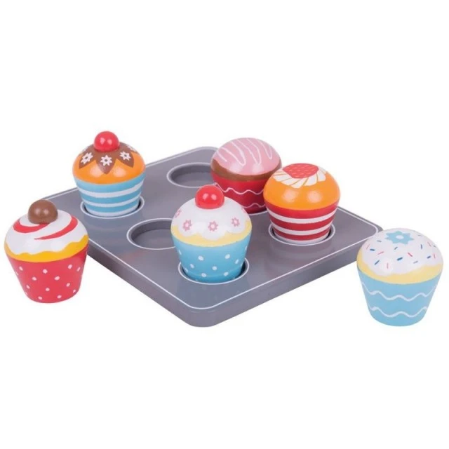 Wooden tray with muffins