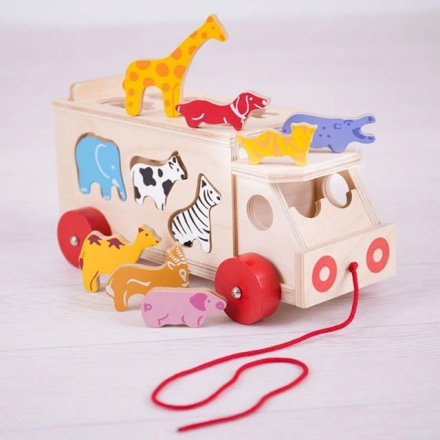 Wooden sorter - Truck with animals