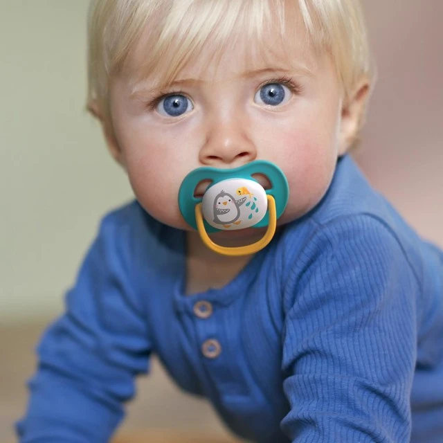 Ultra Air Animals pacifiers 6-18m with Penguin and Turtle decor