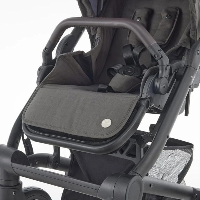 Mutsy NIO Pine Green PACKAGE Chassis with seat + Bassinet for newborn