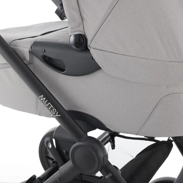 Mutsy EVO Pebble Grey ПАКЕТ Шаси със седалка + Кош за новородено