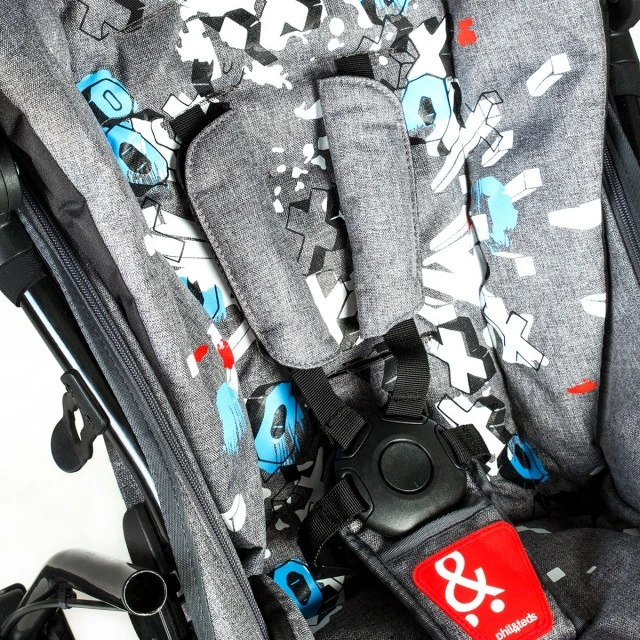Phil & Teds Stroller Sport V5 for one or born children, graffiti