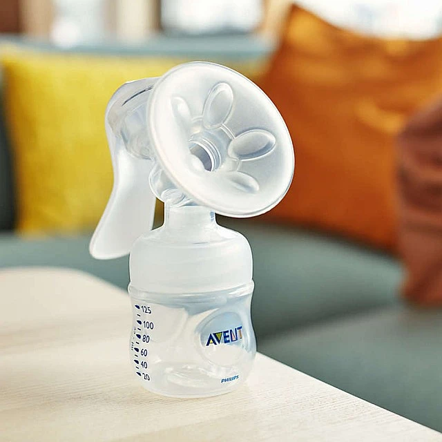 Manual breast milk pump Comfort SCF330/20