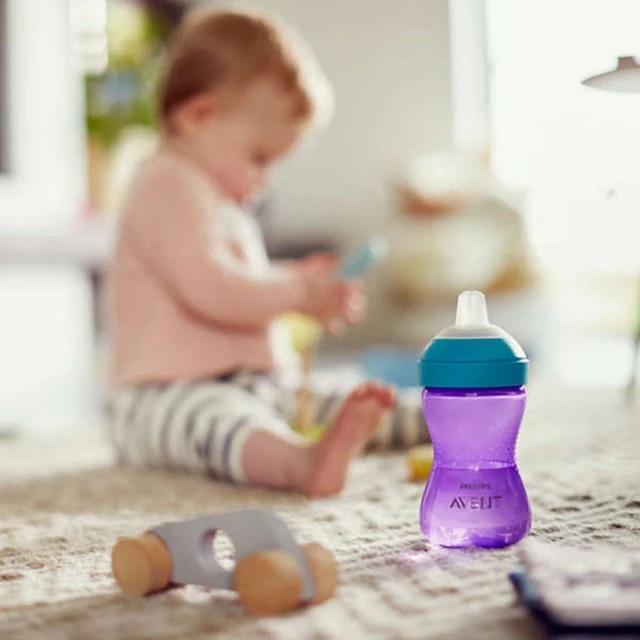 Philips AVENT Non-spill cup with soft spout, 300 ml, 9m+, purple