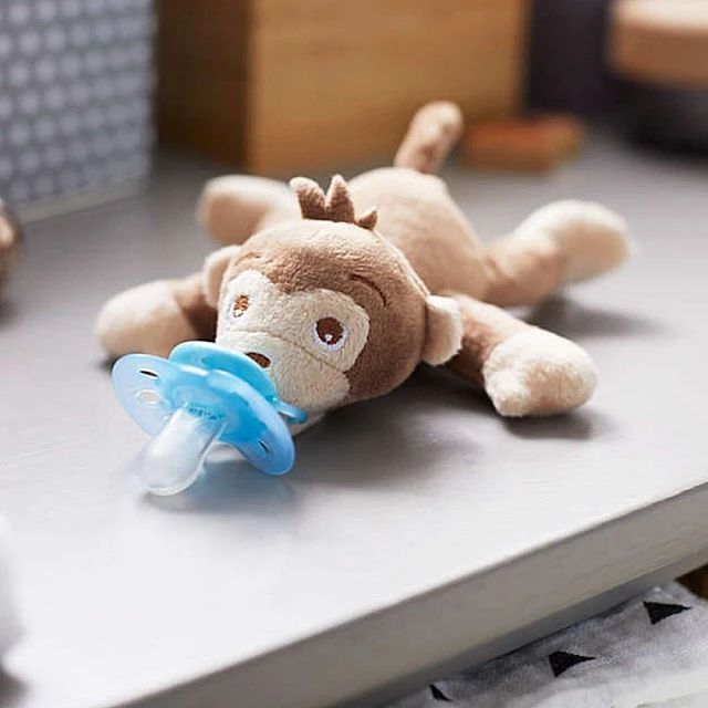 Ultra Soft pacifier 0-6m with plush toy Monkey