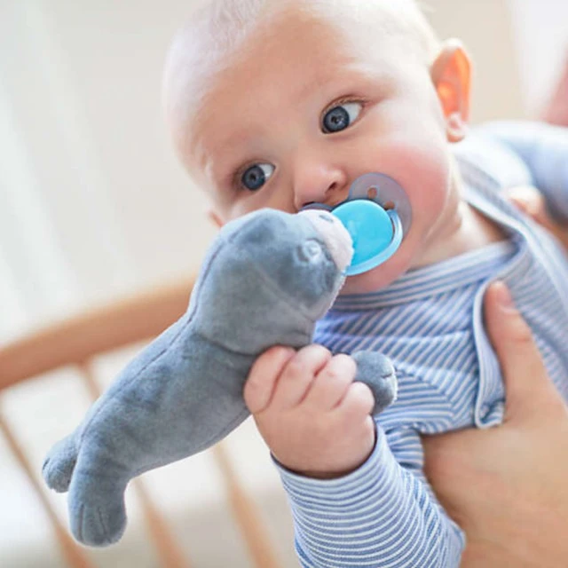 Ultra Soft pacifier 0-6m with plush toy Seal