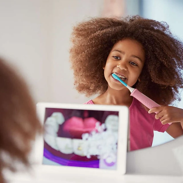 Детска четка за зъби ForKids с Bluetooth цвят розово с 2 глави