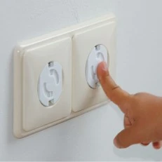 SAFETY 1st Rotating contact guards (8 pcs/pack)