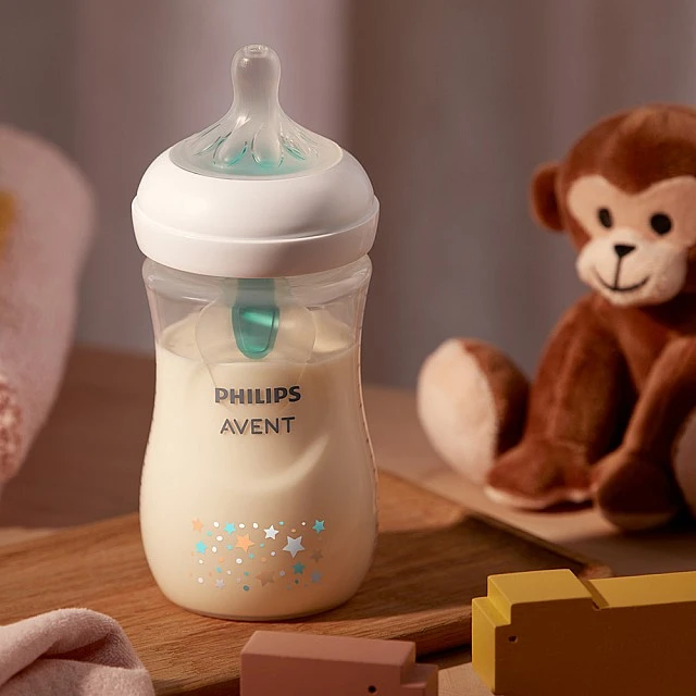 Natural Response bottle with AirFree valve 260 ml 1m+ Stars and Bear decor