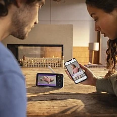 Digital video phone Philips Avent Premium Connected SCD971/26 with Sense IQ technology and internet connection