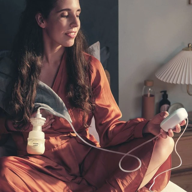 Philips AVENT Essential SCF323/11 single electric breast pump, with uniform size soft silicone seal