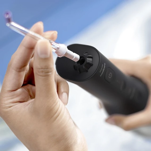 Комплект Орален душ Philips Sonicare Power Flosser 3000 Interdental и Звукова електрическа четка за зъби Diamond Clean серия 9000, Philips Sonicare HX3886/43