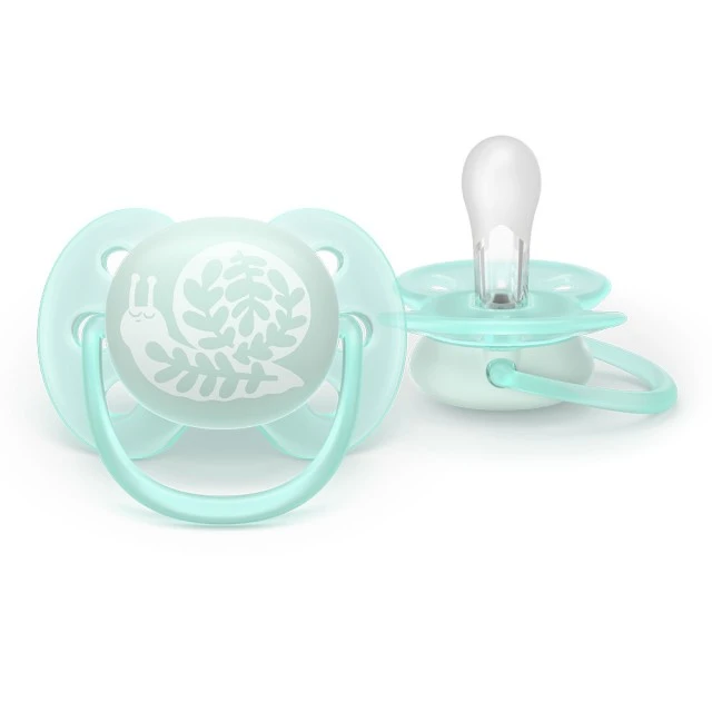 Комплект от 2 броя ортодонтични силиконови залъгалки Philips AVENT Ultra Soft SCF091/41, в кутия за стерилизиране, plant-based