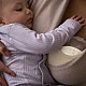 Преносима безжична Hands-free помпа за кърма Natural Care SCF494/11, дискретно се побира в сутиена, с вграден задвижващ мотор с акумулаторна батерия