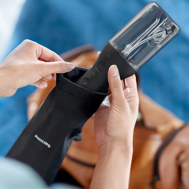 Зъбен душ Philips Sonicare Cordless Power Flosser 3000 HX3826/33, с 2 накрайника и калъф за съхранение