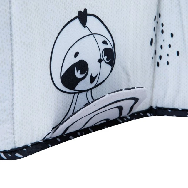 Мека двулицева книжка-обиколник TINY LOVE Double-sided First Book от серията Black&White Décor, 0м+