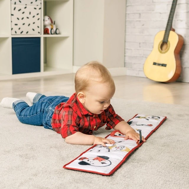 Мека двулицева текстилна книжка-обиколник TINY LOVE Double-sided First Book от серията Tiny Rockers, 0м+