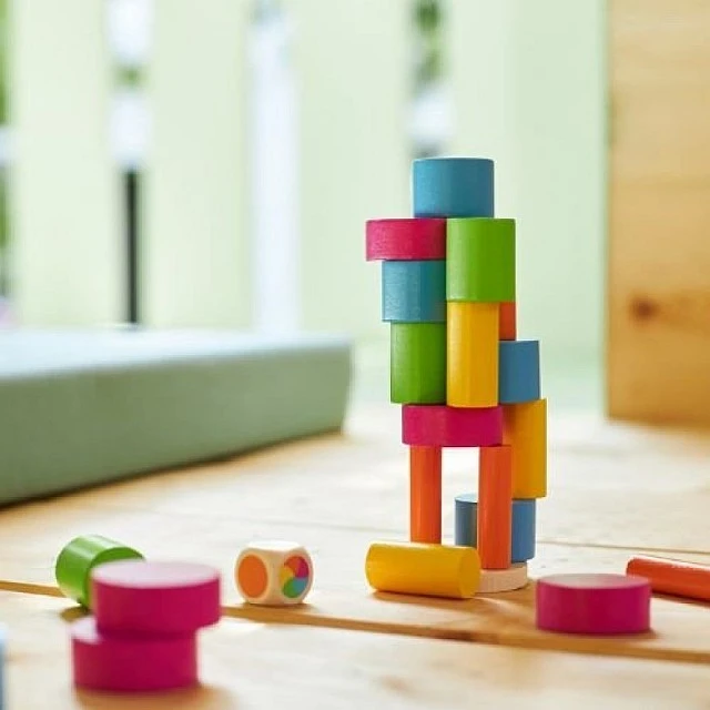Balance tower with dice