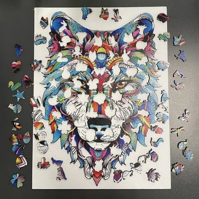 Wooden puzzle - Wolf