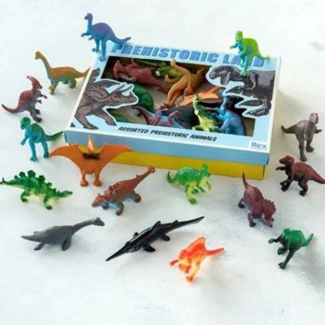 Set of 16 dinosaur figurines