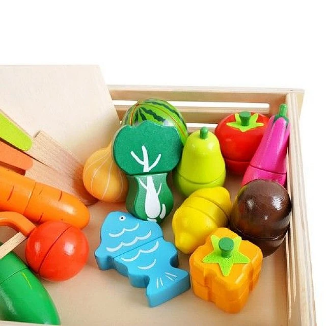 Wooden vegetable cutting board and accessories - 34 pieces - Kruzzel