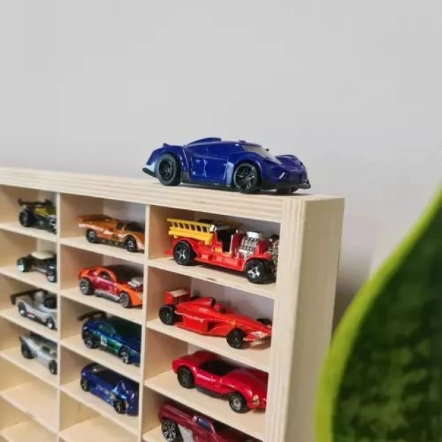 Wooden car shelf - Kruzzel