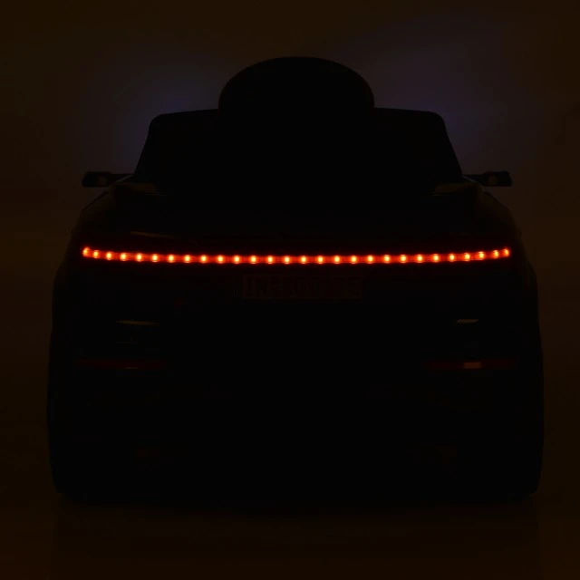 Battery SUV Audi SQ8 e-tron metallic red