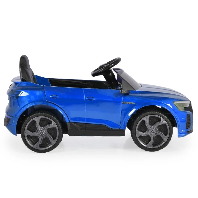 Battery SUV Audi SQ8 e-tron metallic blue