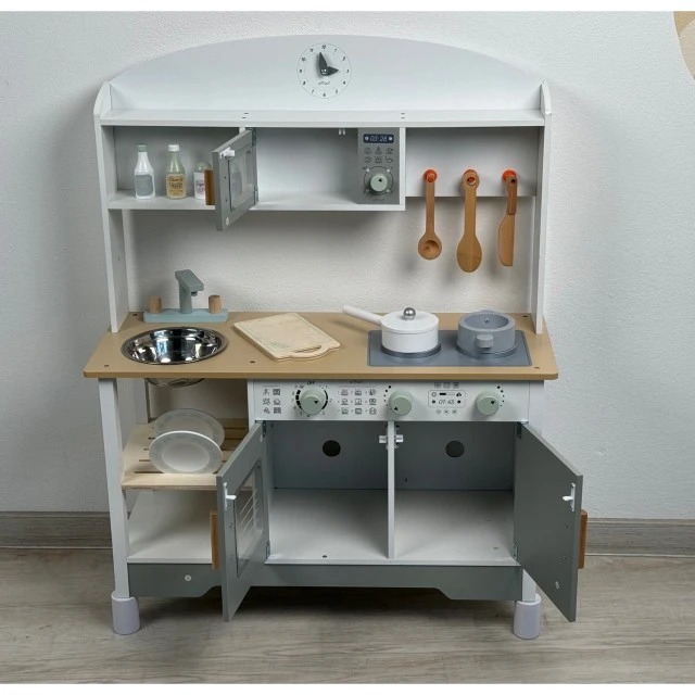 Children’s wooden kitchen with accessories Eli Age: 2+