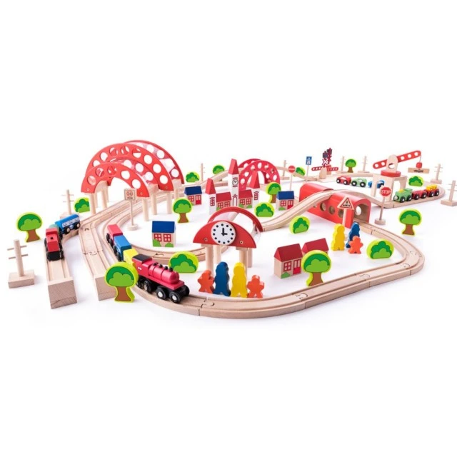Wooden train set with rails and accessories, 130 pieces Age: 2+ Number of pieces: 130