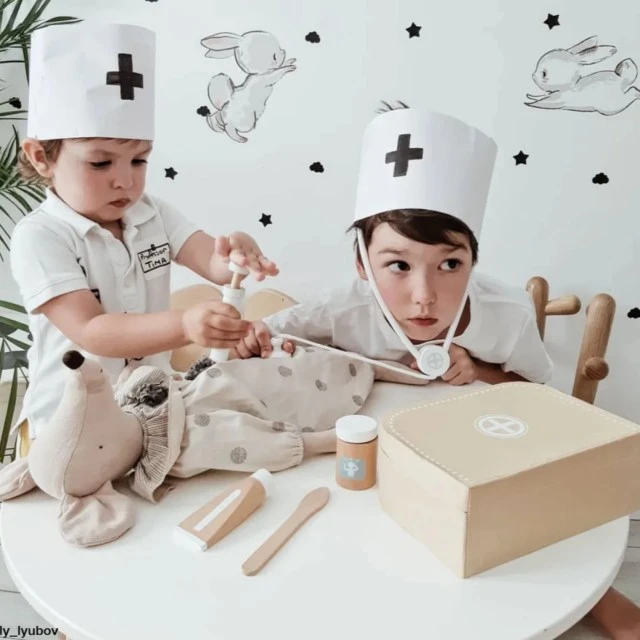 Doctor’s kit for children in a suitcase Swedish DesignAge: 2+