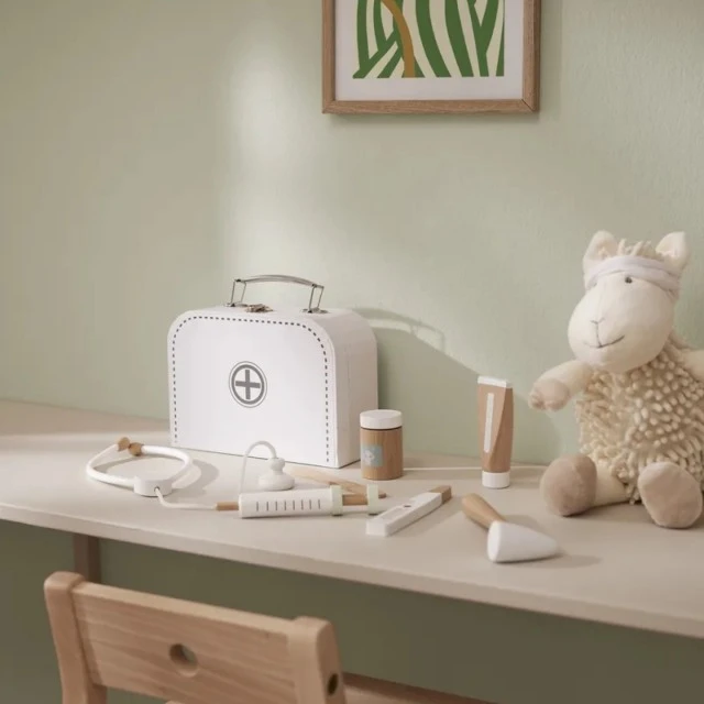 Докторски комплект за деца в куфарче Swedish Design
Възраст: 2+