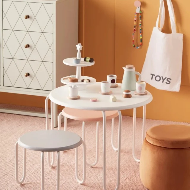 Wooden cake stand Swedish Design Age: 2+ Dimensions: 17.5x17.5x23 cm