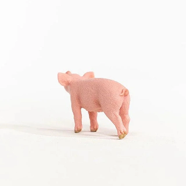 Piglet Figurine, Schleich Age: 3+ Size: 5.9x2.2x3.3 cm