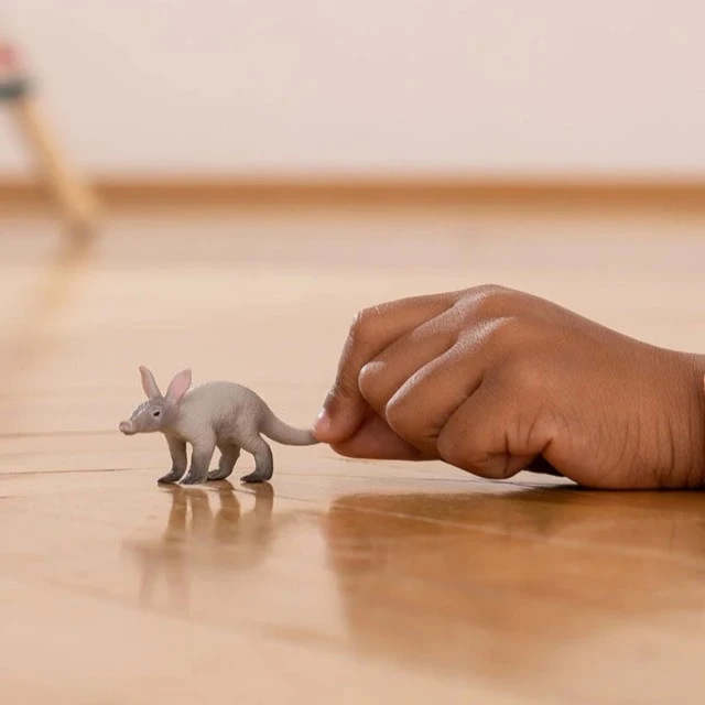 Фигурка Африкански тръбозъб, Schleich Възраст: 3+
Размер: 7х2х2.5см