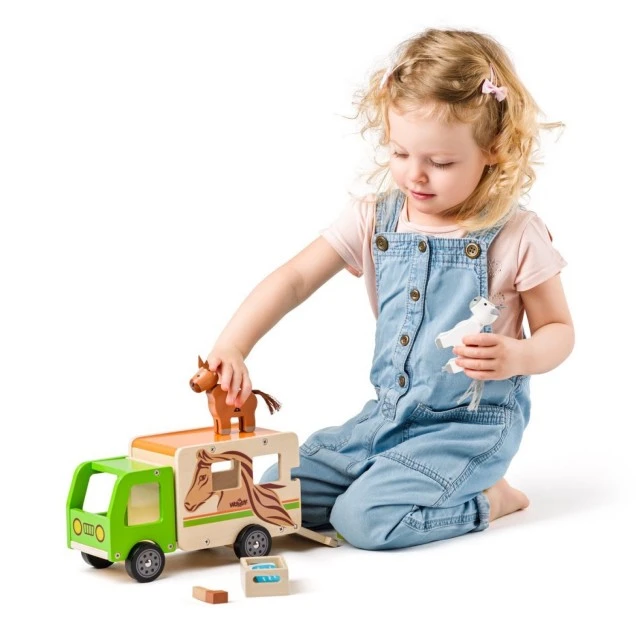 Wooden horse truck Age:2+