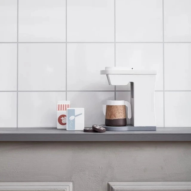 Дървена кафемашина Swedish Design
Възраст: 3+
Размер: 16х9х17.5 см