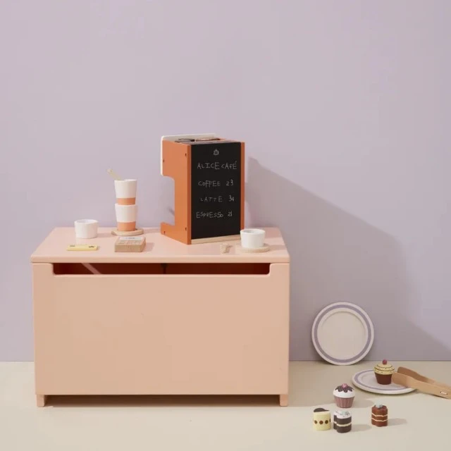 Дървен кафе магазин Swedish Design
Възраст: 2+
Размер: 16х9х17.5 см