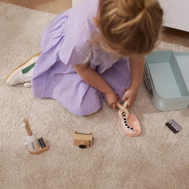 Dental kit for children in a case Swedish Design Age: 3+
