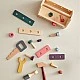 Кутия с инструменти за малки майстори Swedish Design
Възраст: 3+
Размер: 29.5х9х8.5 см