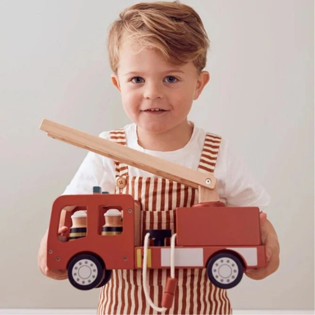 Wooden fire truck with figures Swedish Design Age: 3+ Size: 30x11x16 cm