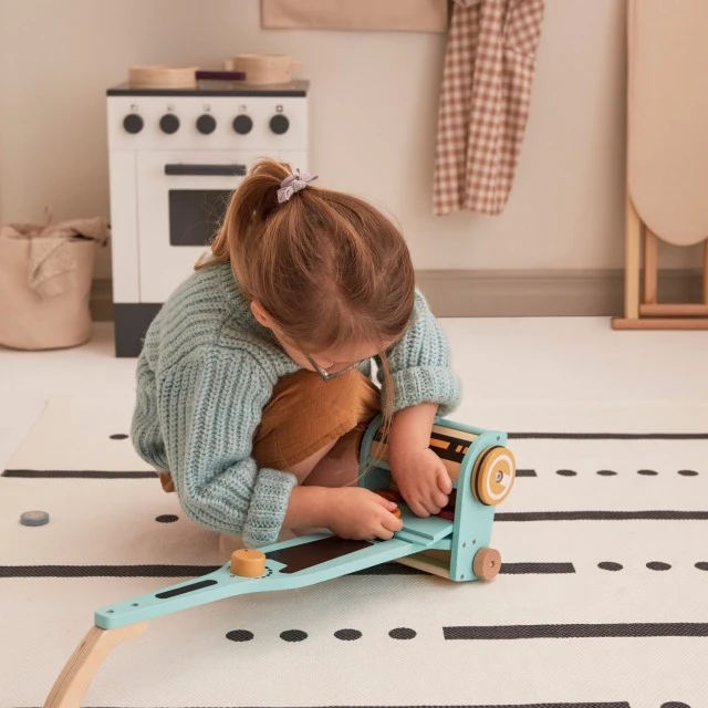 Дървена играчка Прахосмукачка Swedish Design 
Възраст: 3+