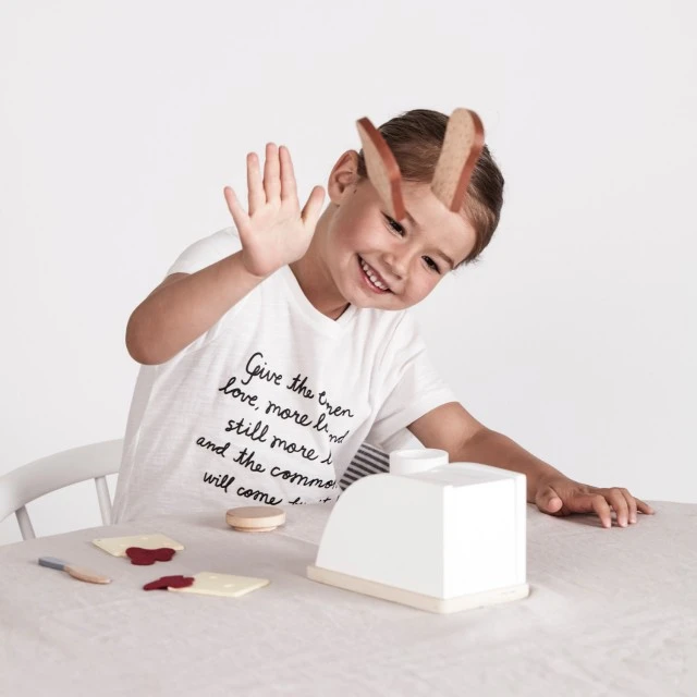 Комплект тостер с аксесоари Swedish Design
Възраст: 3+