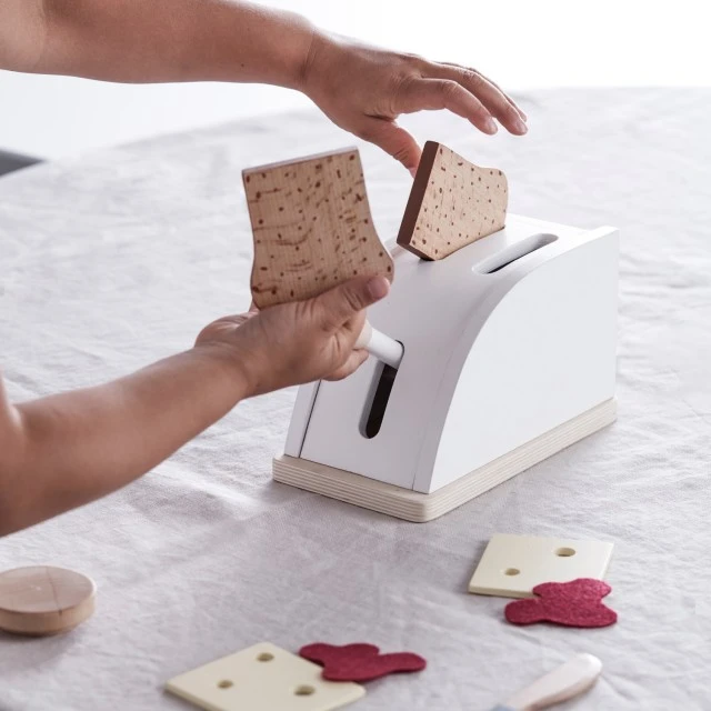 Комплект тостер с аксесоари Swedish Design
Възраст: 3+