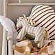 Плюшена играчка Кончето Сам Swedish Design
Възраст: 0+