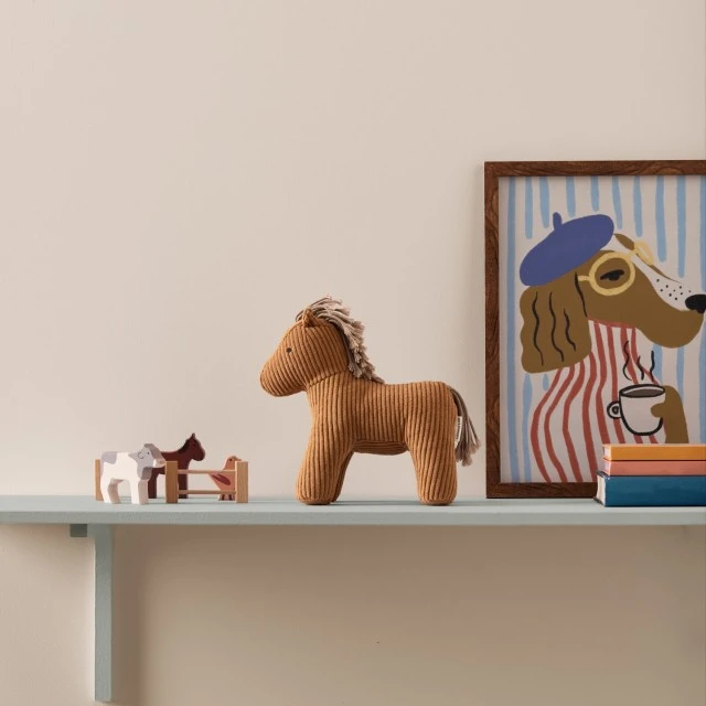 Плюшена играчка Кончето Вера Swedish Design
Възраст: 0+