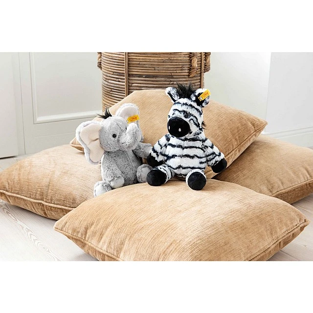 Zora zebra Размер: 30 см
Клас: Friends