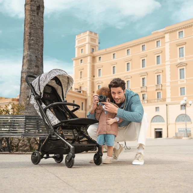 Kinderkraft PILOT 2 baby stroller BIZUU Lunar Black