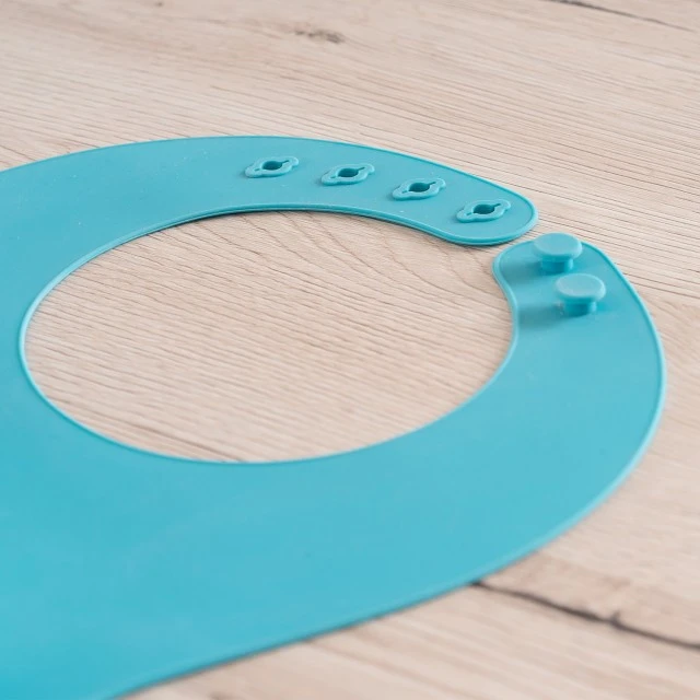 25033 Reer silicone bib blue
